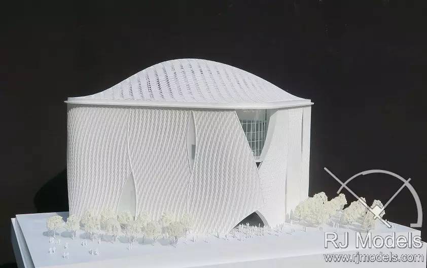 ▲戲曲中心概念模型的白色外立觀的整體照。