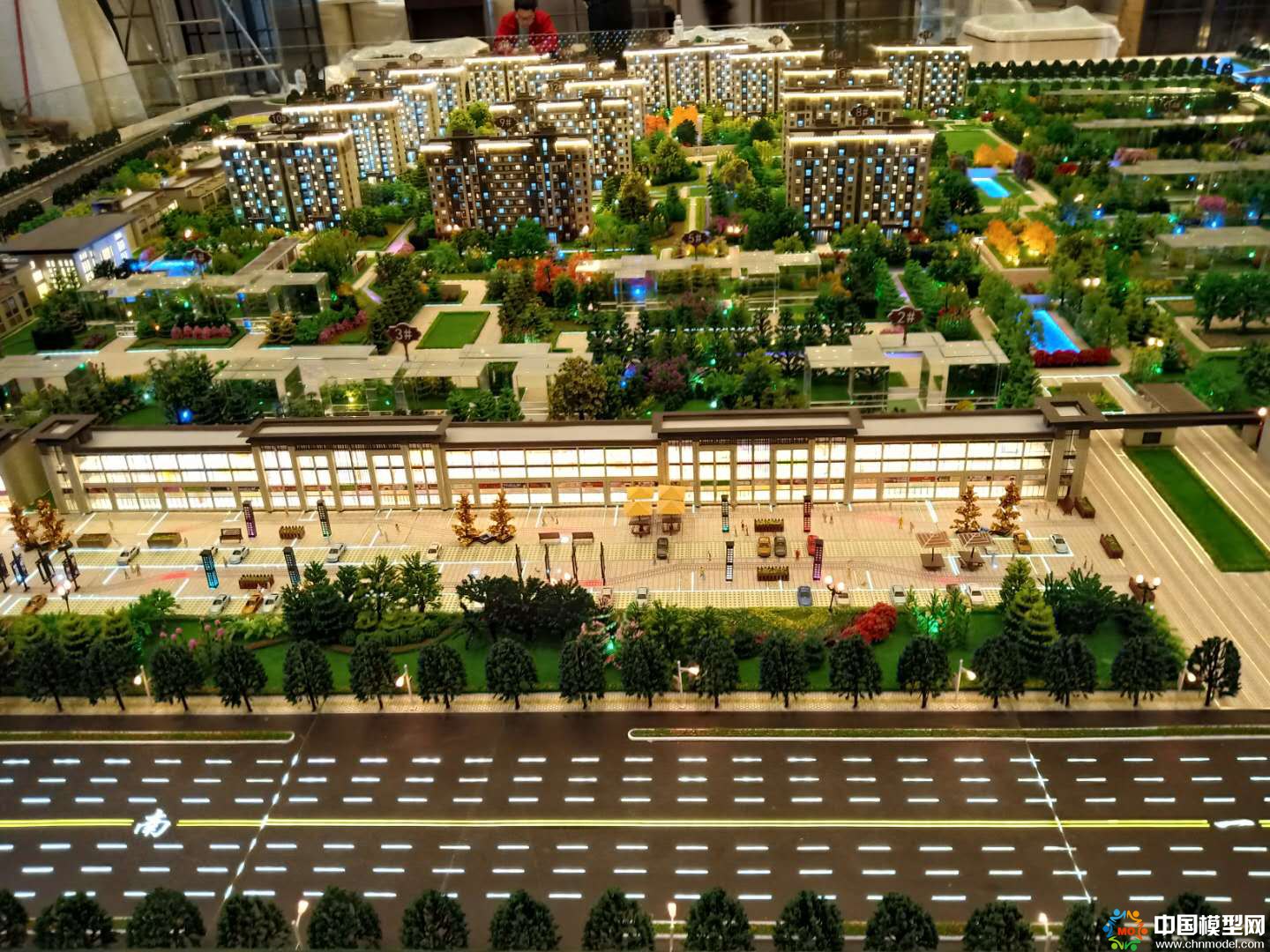 樓盤沙盤模型制作、別墅沙盤模型制作、城市規劃沙盤制作、建筑模型設計制作、工業模型設計制作、數字多媒體沙盤制作